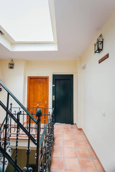 Precioso Apartamento En El Casco Antiguo De Triana セビリア エクステリア 写真